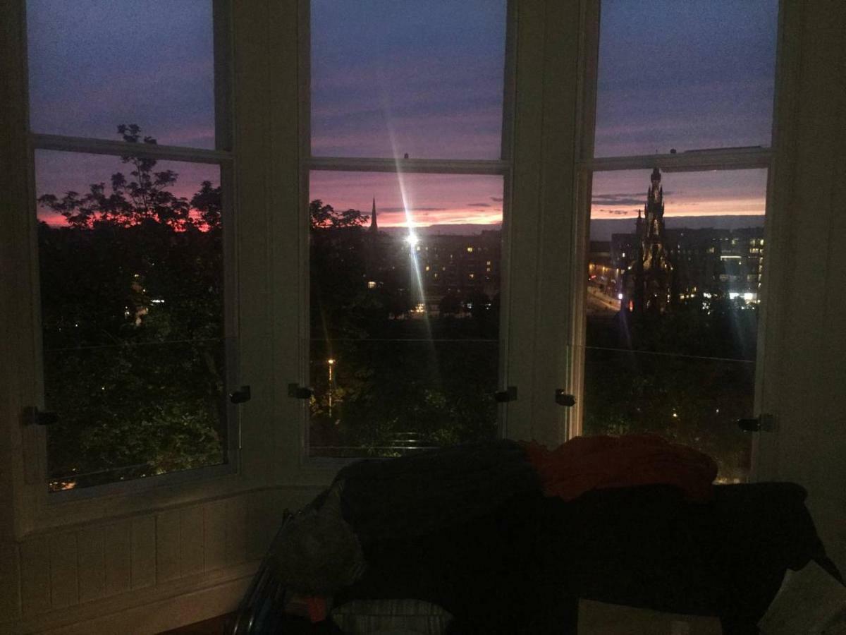 Modern Flat With Fantastic Views Apartment เอดินบะระ ภายนอก รูปภาพ