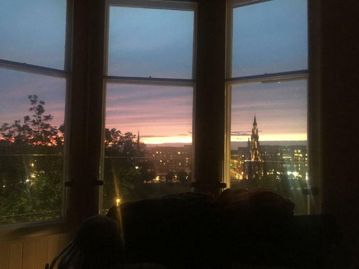 Modern Flat With Fantastic Views Apartment เอดินบะระ ภายนอก รูปภาพ